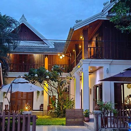 Wisdom Mystery Hotel Луангпхабанг Экстерьер фото